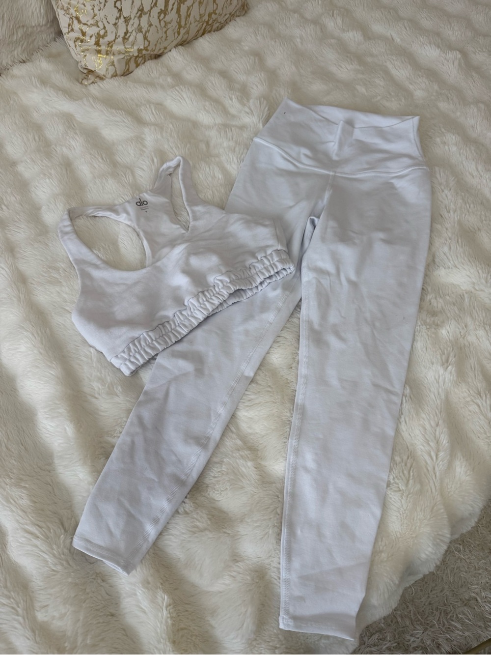 ALO Yoga White set